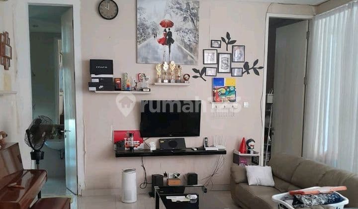 Selling a Nice HGB House in Pakuwon City, Malibu Cluster