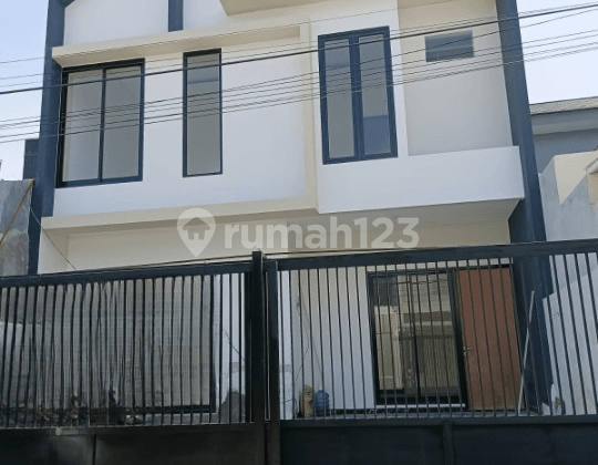 Rumah Baru Surabaya Timur Daerah Mulyosari Lokasi Sangat Bagus Dengan Row Jalan Lebar Bebas Banjir