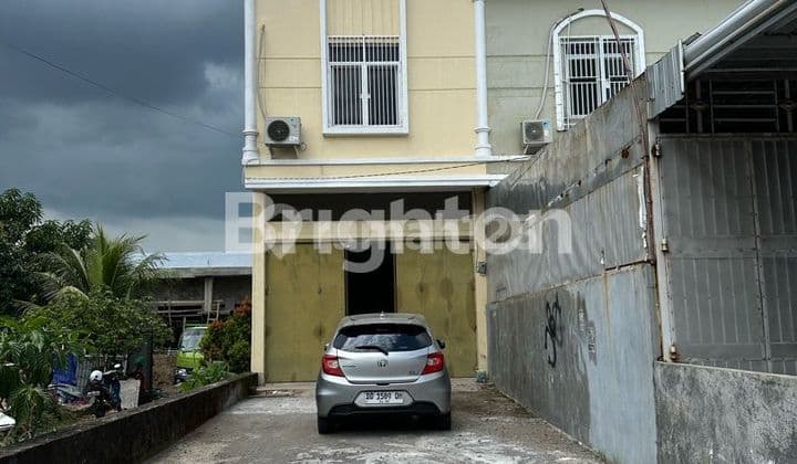 Ruko 2 Lantai Dengan Tambahan Tanah Kosong Yang Luas. Dekat Dengan Citra Garden Gowa