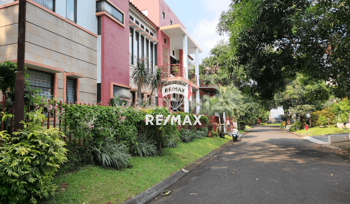 DIJUAL RUMAH DALAM KOMPLEK TAMAN SENAYAN 2 BINTARO TANGERANG