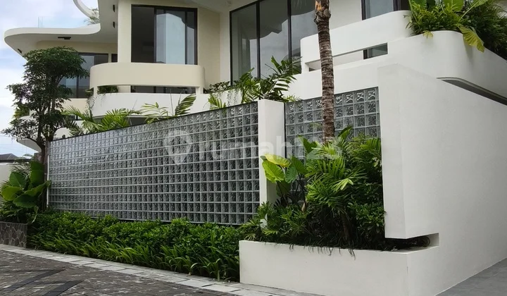 New Villa Seminyak Sunset Road Bali 3 Floors Furnished