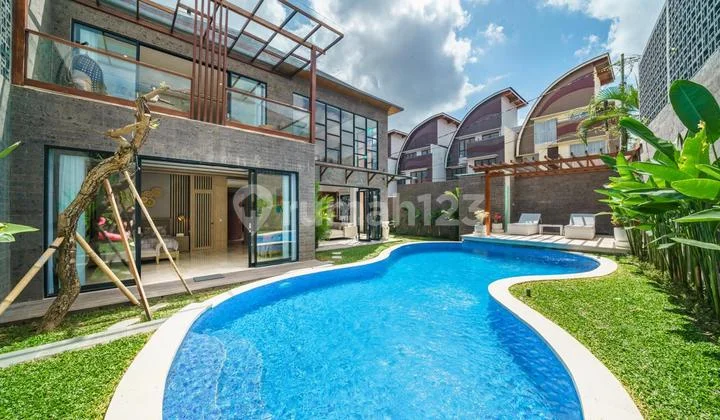 Villa Umalas Kerobokan Bali Dekat Seminyak dan Canggu