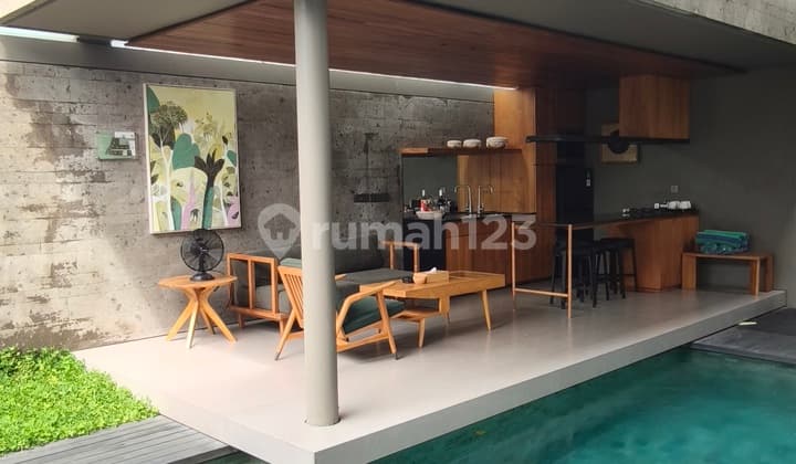 Villa Canggu Bali Kayu Tulang Dekat ke Pantai