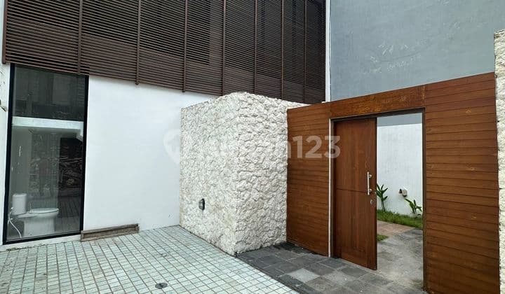 Villa Baru Nusa Dua Bali Dalam Komplek 3 Bedroom