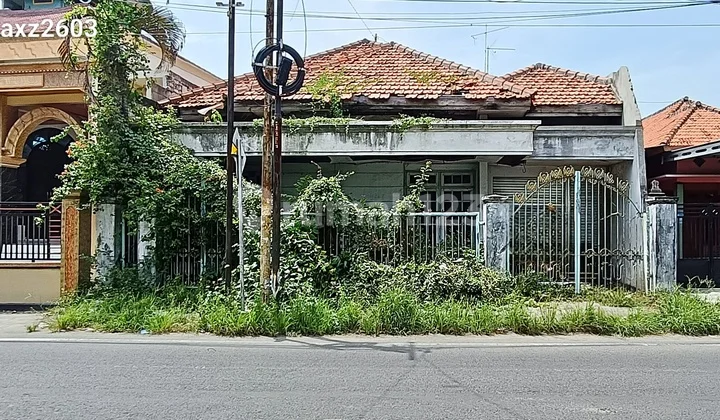 JUAL RUMAH HITUNG TANAH PINGGIR JALAN JAMALUDIN TAKO BUTT SAMPANG