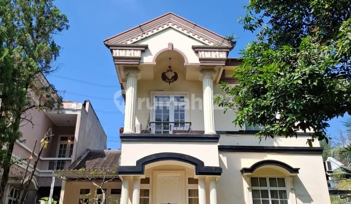 Jual Cepat Rumah 2 Lantai, di Legenda Wisata, Negoable