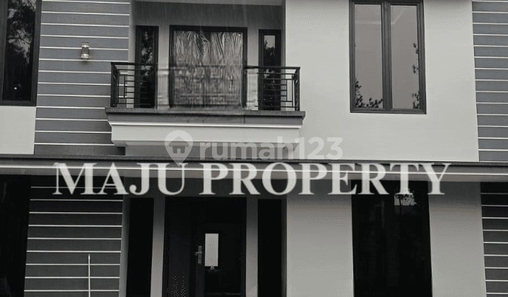 Rumah Bagus 2 Lantai, di Kota Wisata, Siap Huni