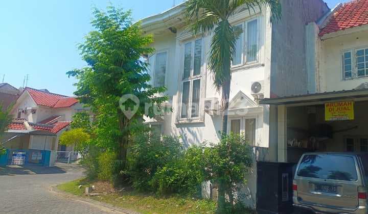 Valencia Villa 2-Story House Surabaya