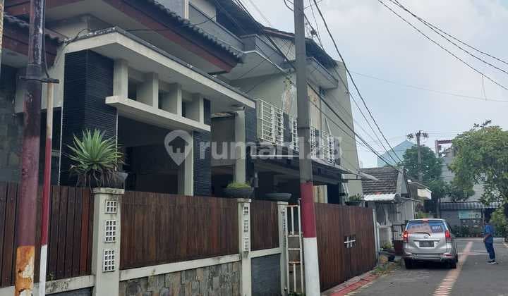 Griya Wage Asri Taman Sidoarjo House