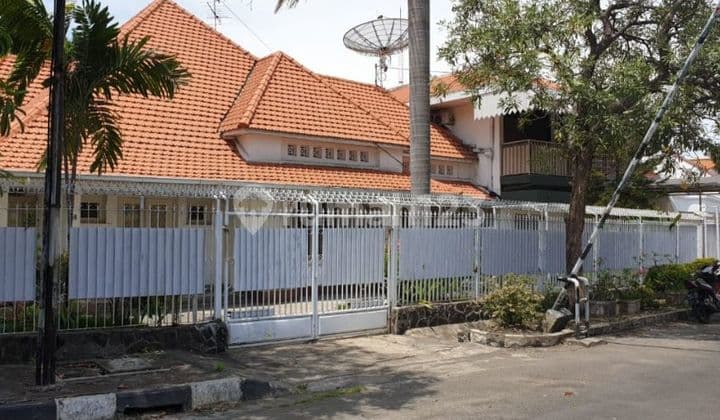12789 Rumah Pusat Kota Jl. Jaksa Agung Suprapto Surabaya