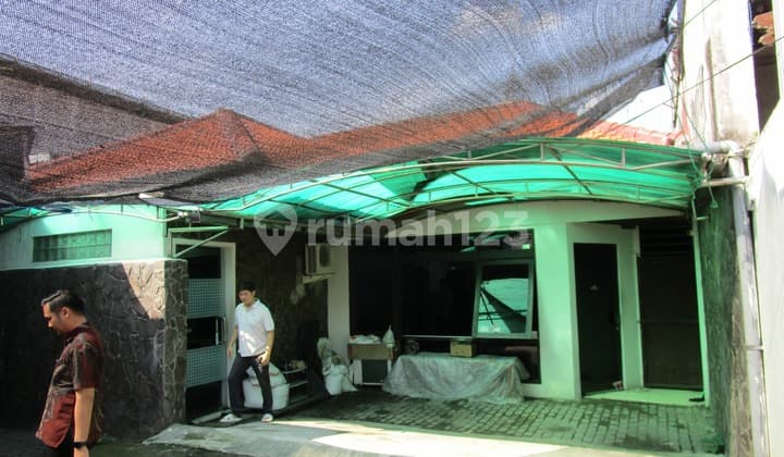 Rumah Jl. Bromo Pinggir Jalan . Surabaya