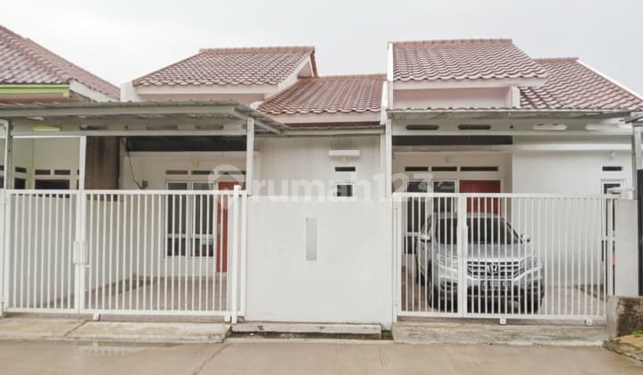 PR390 For Sale: Affordable and Strategic House for Young Couples in Depok, Selling Price 355M, Land Area = 60M2, Building Area = 38M2, Bedrooms = 2, Bathrooms = 1, Electricity = 1,300, Carport = 1, Street Width = 2, SHM, IMB, Pbg On Hand. Selling Points: - 1 Km from Parung Terminal - 1.5 Km from Taman Insani Herba.