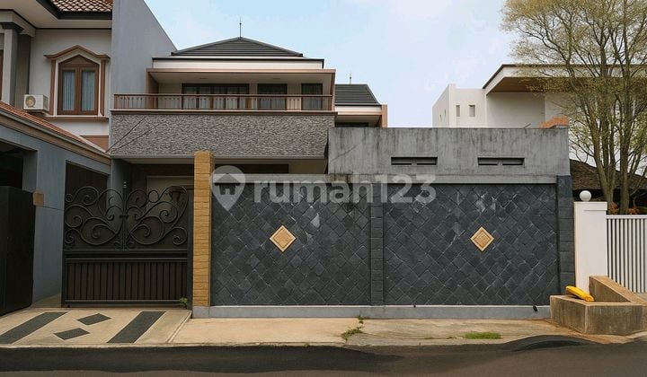 Rumah Asri dalam Cluster 15 mnt ke BSD Lokasi Strategis di Area Vila Dago, Pamulang RR155