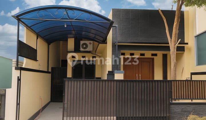 Semi-Furnished House 4 Minutes to Veteran Toll Road, Highly Strategic Location in Pondok Pinang Area RR199