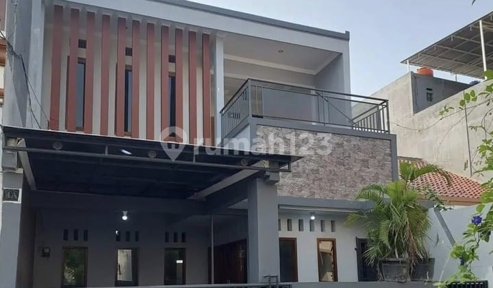 Rumah Termurah 10 menit ke Halte Adam Malik di Area Petukangan RR184