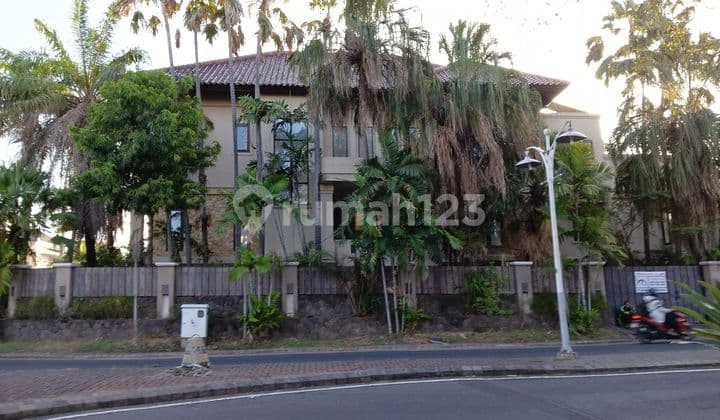 Rumah Mewah Komersial Area di Raya Puri Widya Kencana Pwk 51158