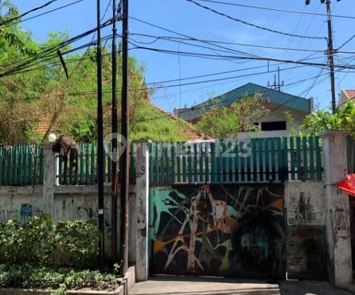 Rumah Usaha Strategis Kawasan Bisnis Jalan Raya Ambengan 3172