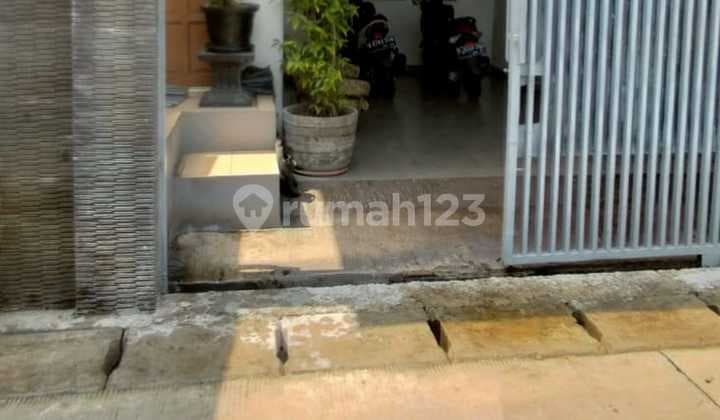 Dijual Rumah Sederhana Siap Huni 2 Lantai Jalan Jaya Cengkareng Barat, Jakarta Barat