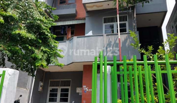 Dijual Rumah Kost di Mangga Besar Seharga NJOP
