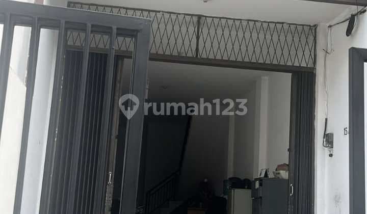 For Sale Ready-to-Use 3-Story Shop House on Palang Merah Cideng Street, Gambir - West Jakarta