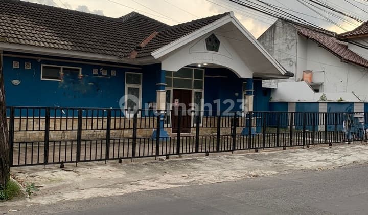 Disewakan Rumah Besar & Luas Depok Sleman Dekat Ugm