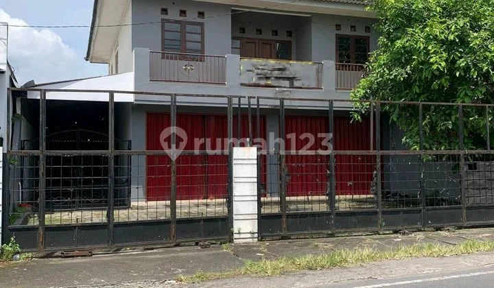 For Rent Strategic Commercial Building in Mlati Sleman Area, Gito-Gati For Rent Strategic Commercial Building in Mlati Sleman Area, Gito-Gati