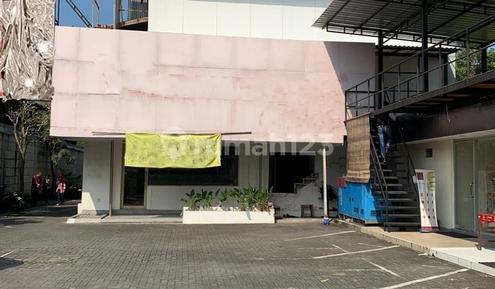 Translation: For Rent: Strategic and Spacious Shophouse in Mlati, Sleman, Magelang Street Area Near JCM