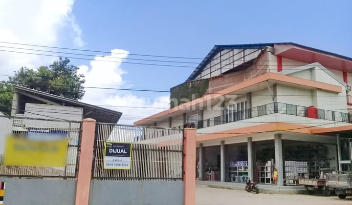 Ruko Matrial Merak Main Road Near the Port