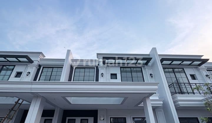 DISEWAKAN RUMAH BARU CLUSTER MEWAH VILLA PASIR PUTIH PIK 2 UKURAN 8x12,5