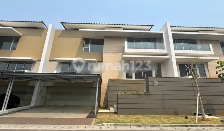 RUMAH GOLF ISLAND 12X20m 4+1 KAMAR TIDUR. CASH / KPR