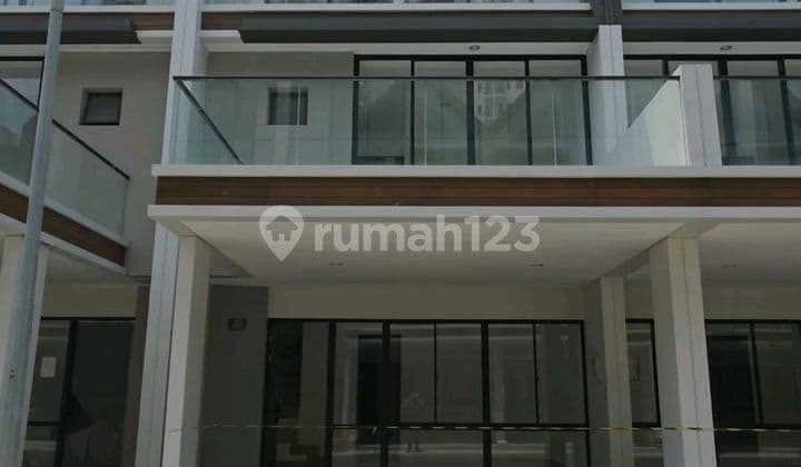 For Rent House Pik2 Osaka Residence 3+1 Bedroom 3 Floors