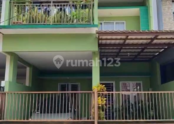Di Sewakan Cepat Rumah 2 Lantai.di Regensi Melati Mas