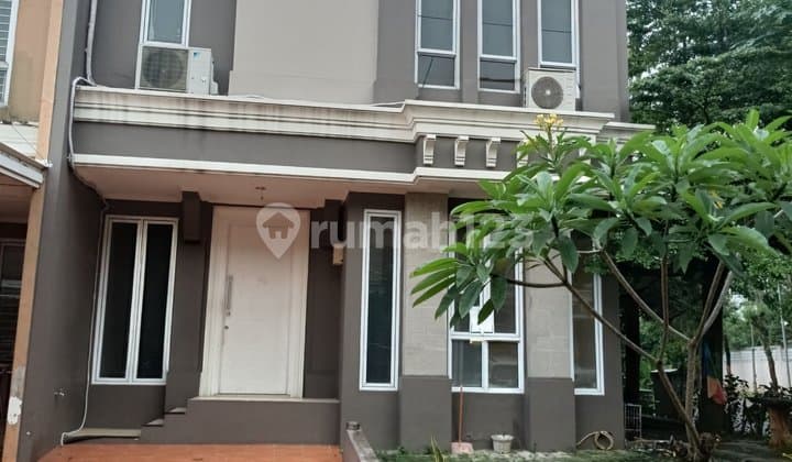 FOR RENT!! Corner House Gading Serpong Semi-Furnished 3 Bedrooms, A Step Away from Ruko Aniva Junction Area