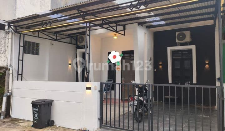 Rumah Minimalis Hanya 5Menit ke Mall Sumarecon Serpong, Siap Huni