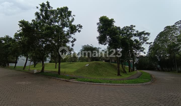 Kavling Hoek Brassia De Park Bsd City 637 M², Lingkungan Premium