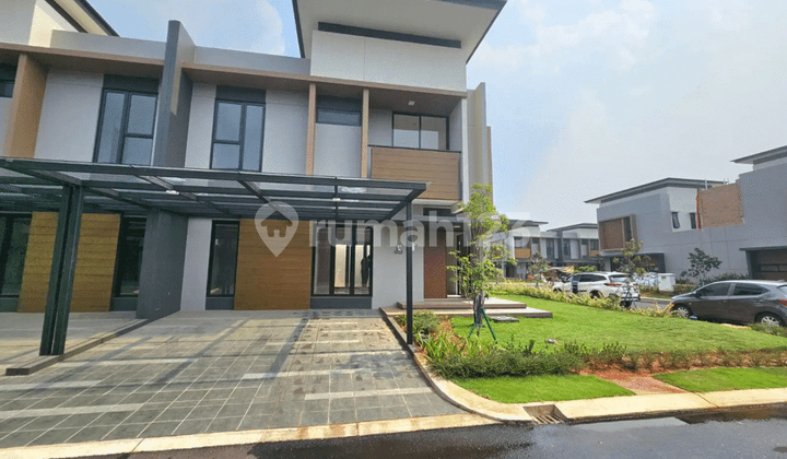 Ready-to-Occupy 2-Story Hook House in Mulberry Cluster, Summarecon Bekasi