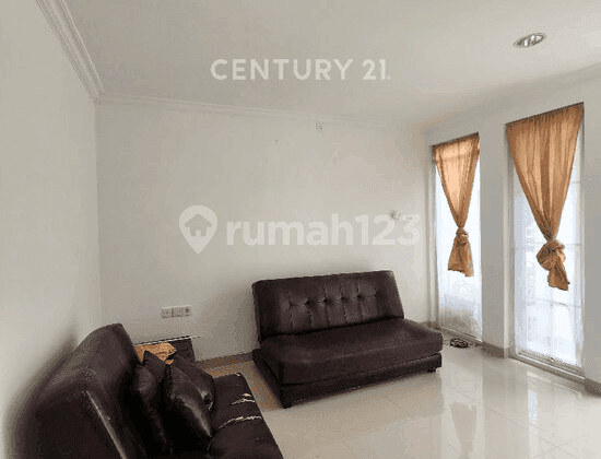 Rumah 2 Lantai Lingkungan Nyaman dan Aman