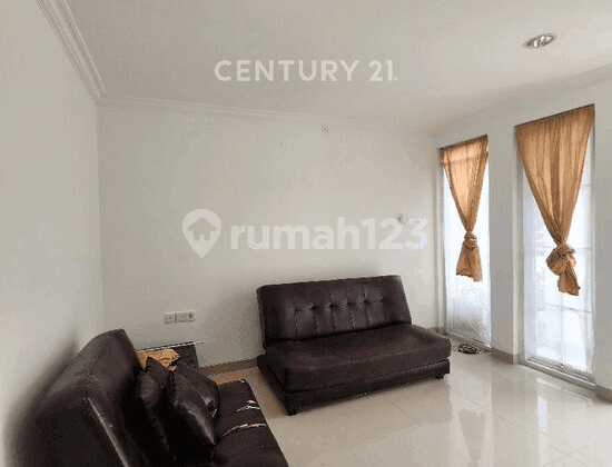 Rumah 2 Lantai Lingkungan Nyaman dan Aman