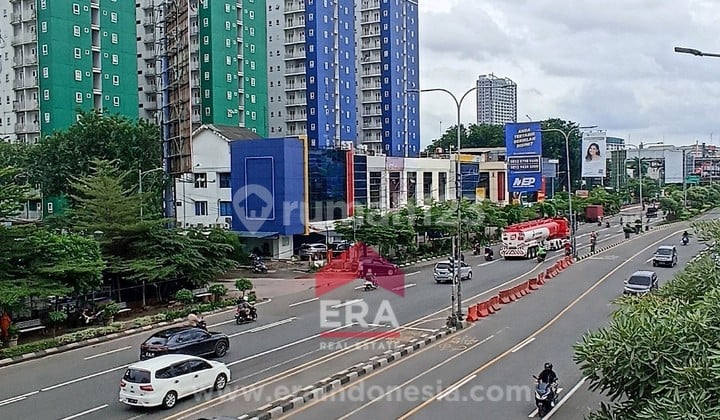 Premium Triple Row Shophouse Strategic Dragon Head Bekasi City Center