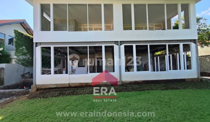 Villa Asri Mewah dengan Kolam Renang Pribadi di Sanur, Bali