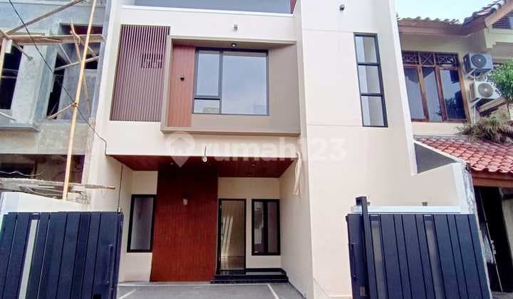 Rumah Cantik Strategis di Lingkungan yang Aman