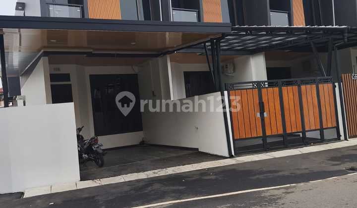 Rumah Mewah Dekat Universitas Yarsi Jakarta Pusat