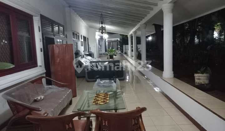 Rumah Dengan Halaman Luas Di Ulu Jami Cipulir Jaksel
