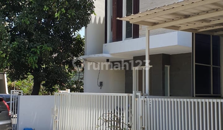 Rumah 2 Lantai Rungkut Asri Surabaya: Bebas Banjir, Dekat Sekolah