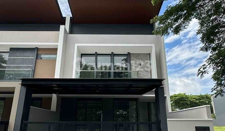 Good Unfurnished House. Brand New in Graha Natura Sambikerep.