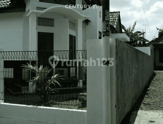 Rumah Bonus Tanah Dg LT 570 M2 Di Concat Untuk Kos Atau Homestay