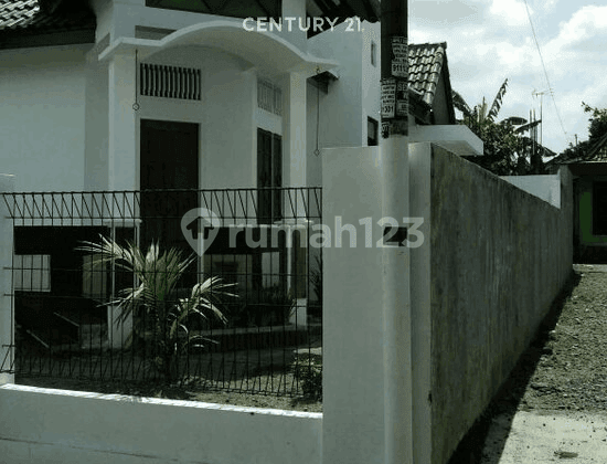 Rumah Bonus Tanah Dg LT 570 M2 Di Concat Untuk Kos Atau Homestay