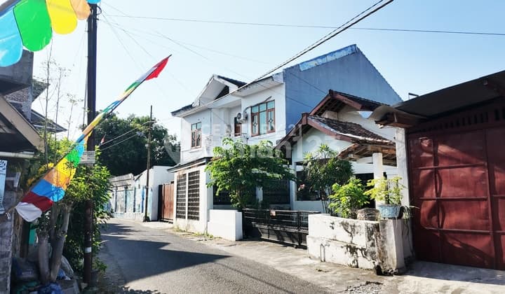 2-Story House 4 BR South Facing on Garuda Street, Tahunan Kusumanegara