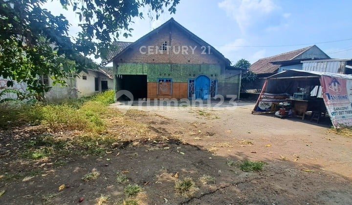 For Rent 708m Land Next to Main Road in Kalasan, Ideal for Business