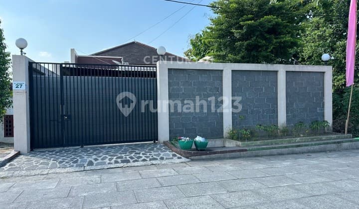Rumah Dgn Hal Blkg Luas Bisa Utk Berkebun 5 menit dari Perempatan Jombor